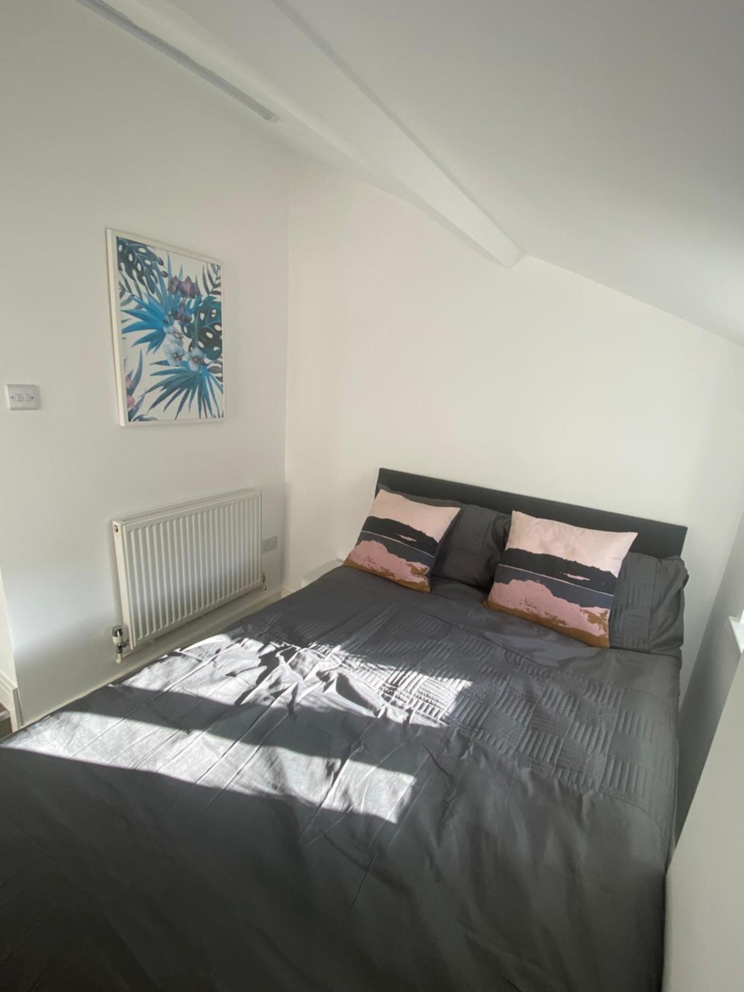 Rhondda Valleys With Breathtaking Riverside Views Llwynypia Экстерьер фото