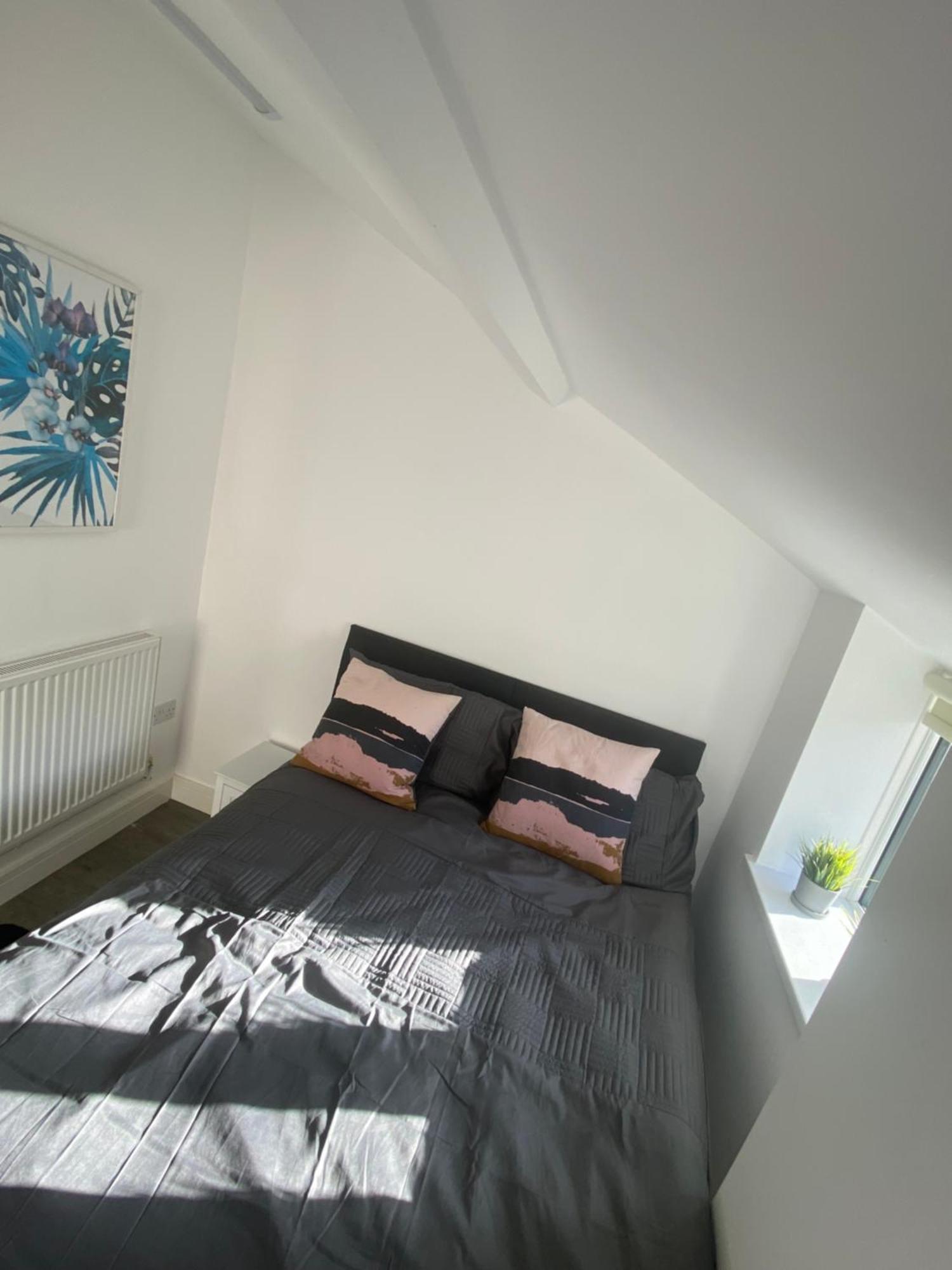 Rhondda Valleys With Breathtaking Riverside Views Llwynypia Экстерьер фото